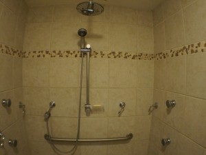 deluxe hotel shower near Petersburg, Illinois