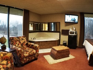 A unique midwestern hotel in Petersburg, Illinois